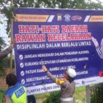 Minimalisir Laka Lantas, Satlantas Polres Gowa Boomingkan Spanduk Dijalan Raya