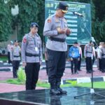Kapolda Sulsel Pimpin Upacara Pemberian Penghargaan dan PTDH Personel Polda Sulsel