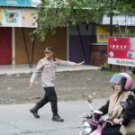 Wakapolres Gowa Turun Langsung Atur Lalu Lintas Macet di Sekitar Kampus UIN Alauddin Makassar