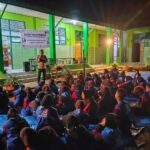 Tingkatkan Kesadaran Sejak Dini, Bhabinkamtibmas Beri Penyuluhan Lalu Lintas dan Bahaya Narkoba di MTS YAPIT Malakaji