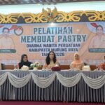 Pelatihan Bakery DWP Murung Raya Dorong Kemandirian Ekonomi Anggota
